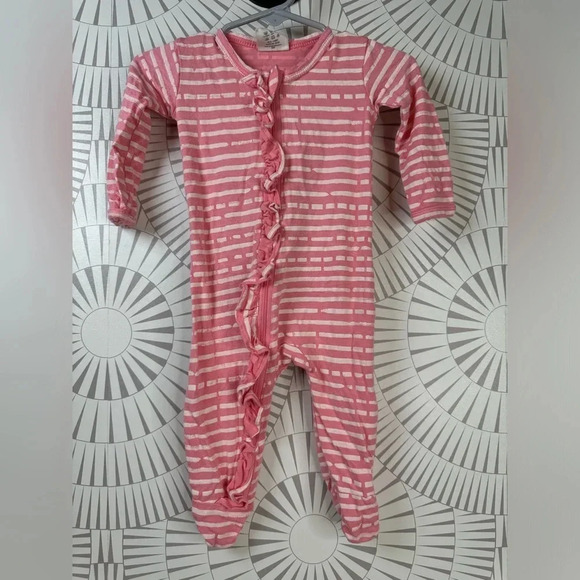 Spearmint‎ LOVE Pink Ruffle Bamboo Coveralls Size 3-6 months - Picture 1 of 8